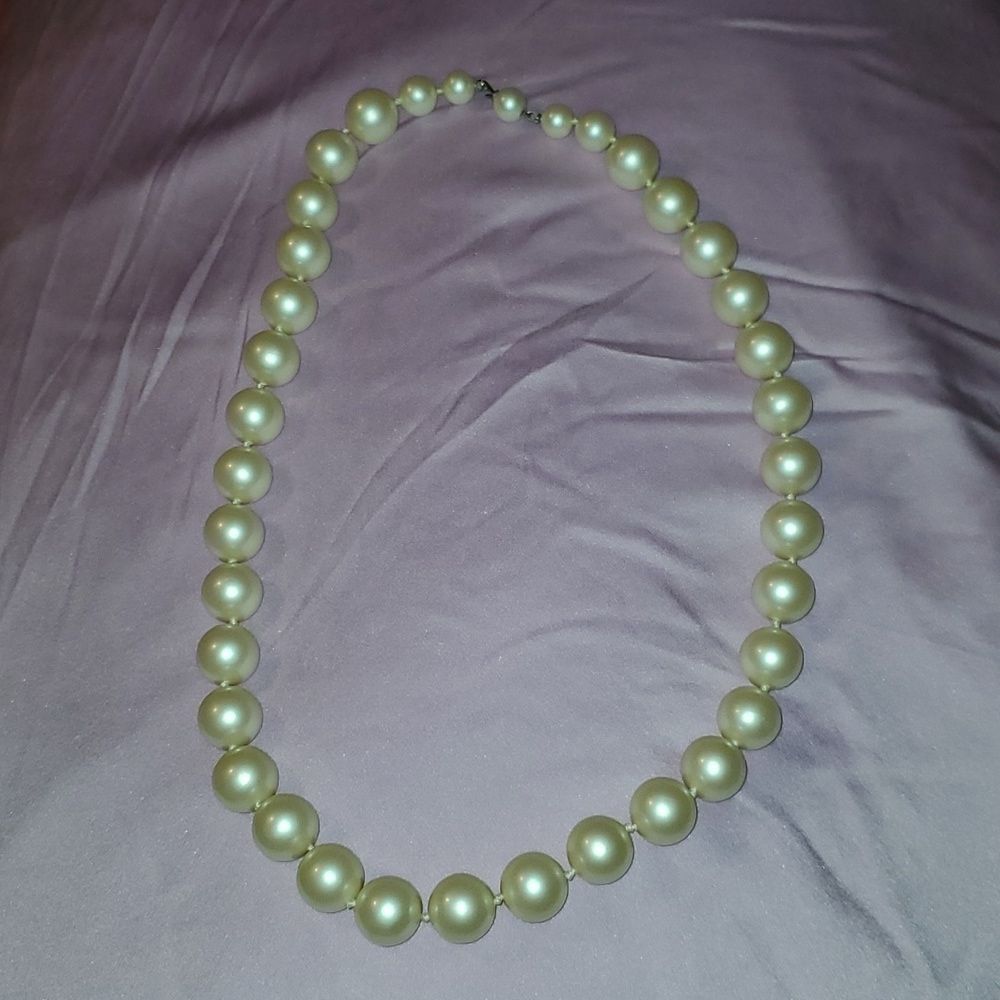 Vintage Large White Champagne Faux Knotted Pearl Strand Beaded Necklace 24”